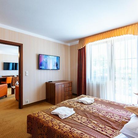 Dworek Morski Spa & Wellness ミエルノ エクステリア 写真