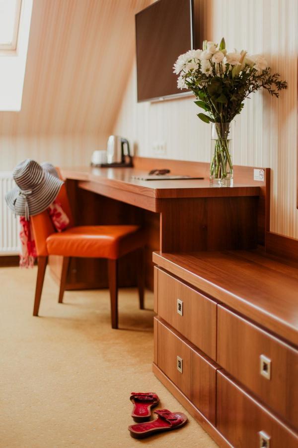 Dworek Morski Spa & Wellness ミエルノ エクステリア 写真